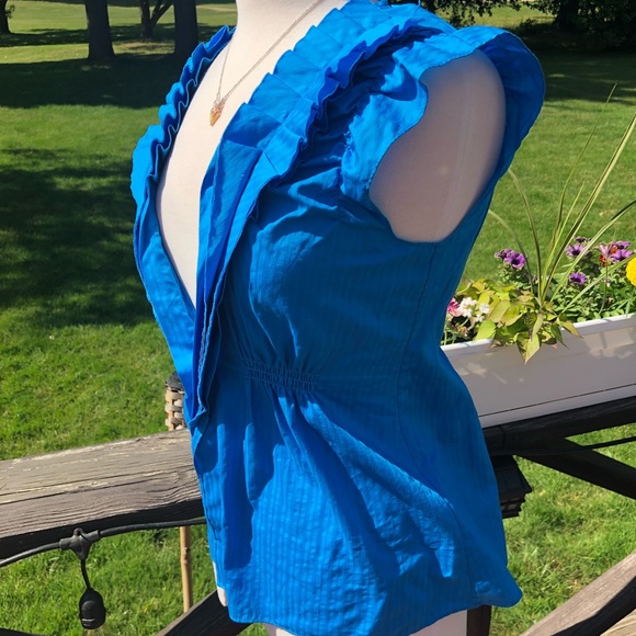 BCBG Blue Cotton Blouse 💙🦋 - Picture 2 of 7